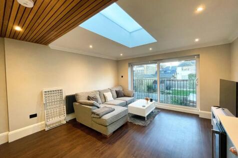 Clifftown Parade, Westcliff On Sea SS1 1 bed flat for sale