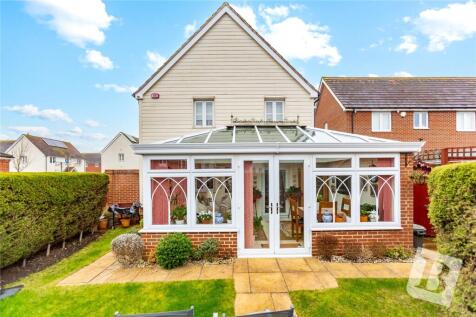 Lowewood Road, Romford, Essex, RM3 4 bed detached house for sale