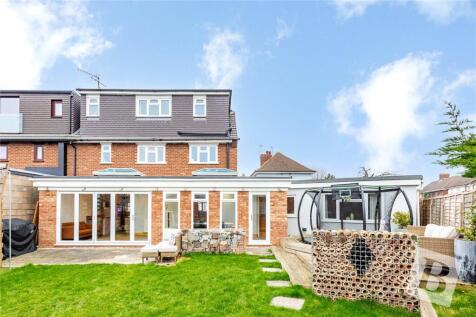 4 bedroom semi-detached house for sale