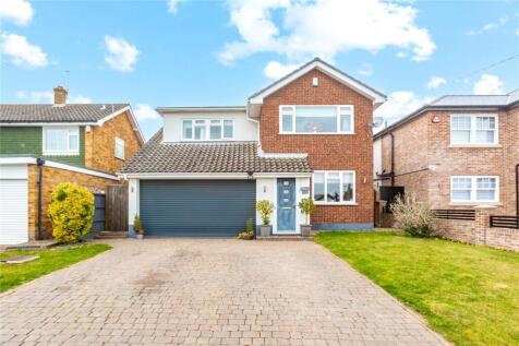 Tysea Hill, Stapleford Abbotts... 4 bed detached house for sale