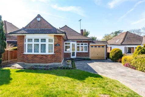 Stapleford Road, Stapleford Abbotts... 3 bed bungalow for sale