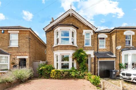 Manor Road, Romford, RM1 3 bed detached house for sale