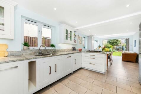 Kemble Road, Forest Hill, London, SE23 3 bed terraced house for sale