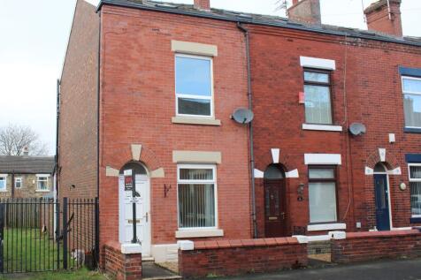 Hawke Street, Stalybridge, Cheshire... 3 bed end of terrace house for sale