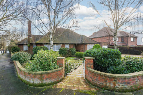 Chatsworth Road, Ealing, W5 4 bed detached house for sale