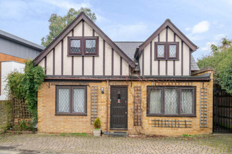 Mountfield Road, Ealing, W5 3 bed detached house for sale