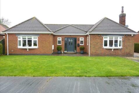 3 bedroom detached bungalow for sale