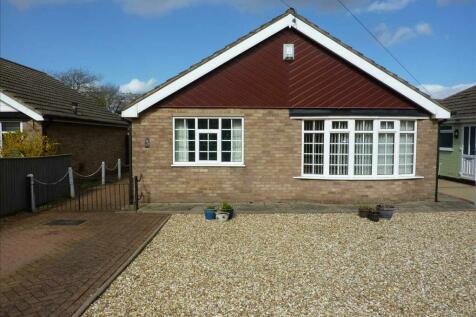 2 bedroom detached bungalow for sale