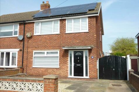 3 bedroom semi-detached house for sale