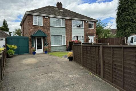 3 bedroom semi-detached house for sale