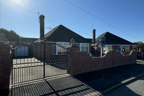 1 bedroom detached bungalow for sale