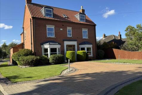 6 bedroom detached house for sale