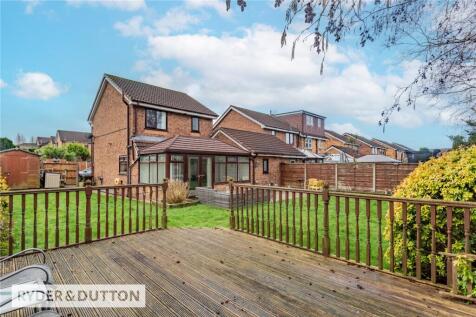 3 bedroom link detached house for sale