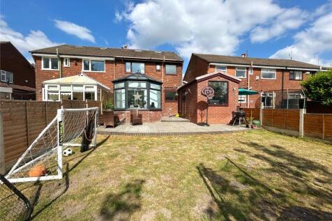 Jacobsen Avenue, Hyde, Greater... 3 bed semi