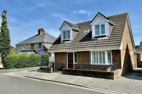 2 bedroom detached house for sale