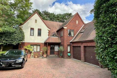 5 bedroom detached house for sale