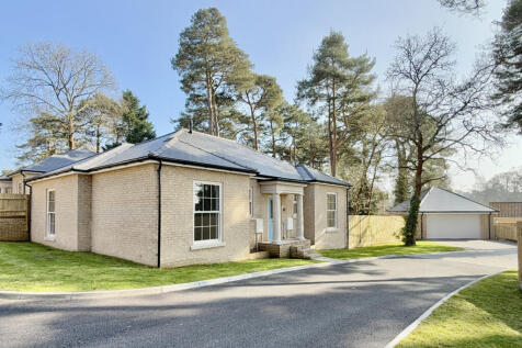 Coppice Mews, Ashley Heath, BH24 3 bed bungalow for sale