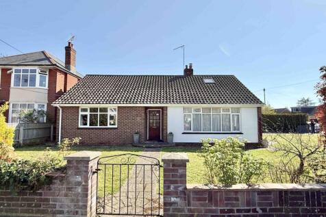 Meadow Way Ringwood, BH24 4 bed detached house for sale