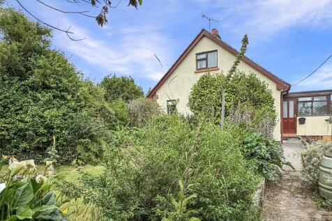 Retire, Bodmin, Cornwall, PL30 4 bed bungalow for sale