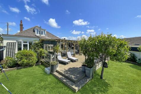 Burrows Park, Braunton, Devon, EX33 5 bed bungalow for sale