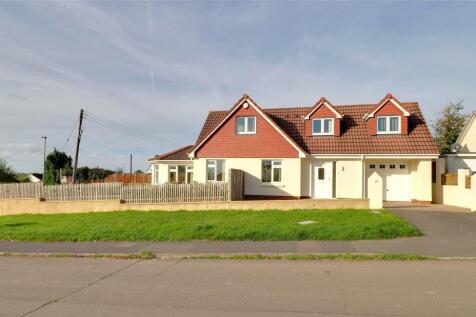 Stallards, Braunton, Devon, EX33 4 bed bungalow for sale