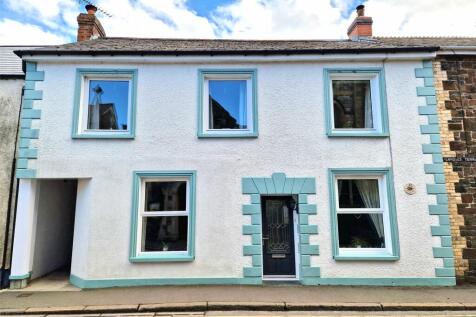 Bodmin Street, Holsworthy, Devon, EX22 4 bed terraced house for sale