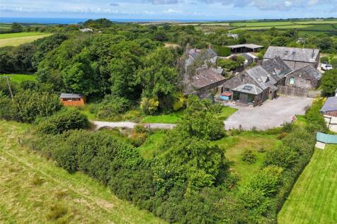 Eastcott, Cornwall, EX23 3 bed barn conversion for sale