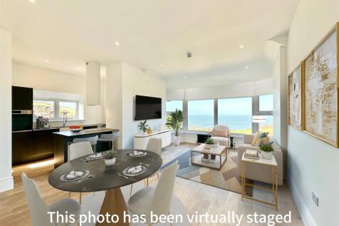 Crofts Lea Park, Ilfracombe, Devon, EX34 2 bed apartment for sale
