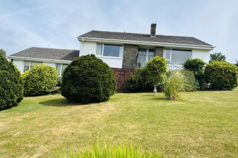 Fairfield, Ilfracombe, Devon, EX34 4 bed bungalow for sale