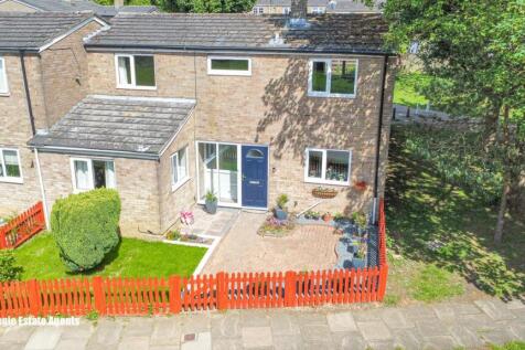 Grace Way, Stevenage SG1 3 bed end of terrace house for sale
