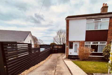 Greenville Drive, Low Moor, Bradford... 3 bed semi