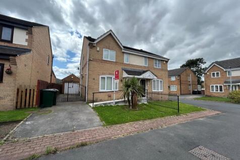 Hopefield Way, Off Rooley Lane... 3 bed semi