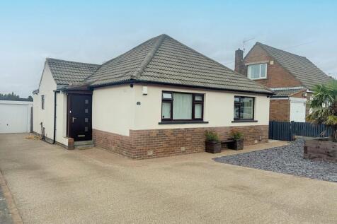 Willow Gardens, Wrose, Bradford, BD2 2 bed bungalow for sale
