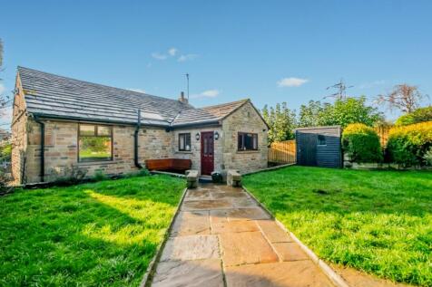 Bradford Road, Birkenshaw, Bradford... 4 bed detached house for sale