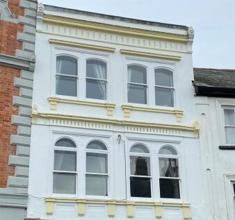 Broad Street, Launceston, Cornwall, PL15 3 bed apartment for sale