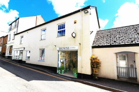 High Street, Dulverton, TA22 2 bed property for sale