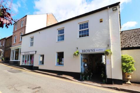 High Street, Dulverton, TA22 2 bed property for sale
