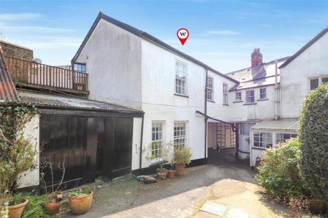 East Street, South Molton, Devon, EX36 3 bed terraced house for sale