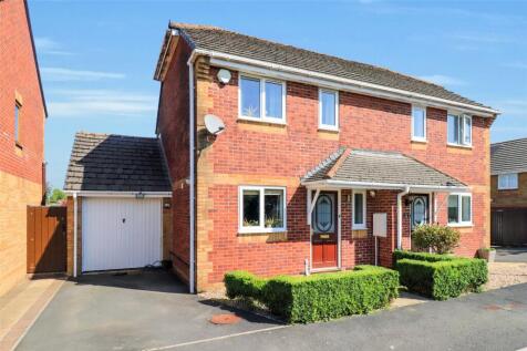 2 bedroom semi-detached house for sale