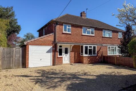 3 bedroom semi-detached house for sale