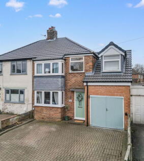4 bedroom semi-detached house for sale