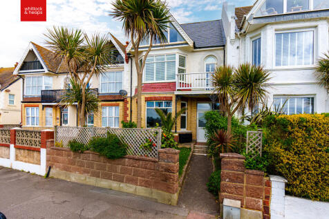 2 bedroom ground floor maisonette for sale