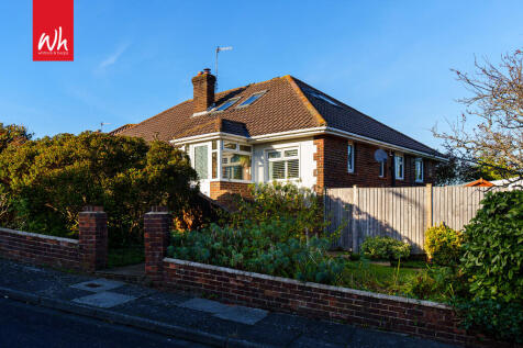 2 bedroom semi-detached bungalow for sale