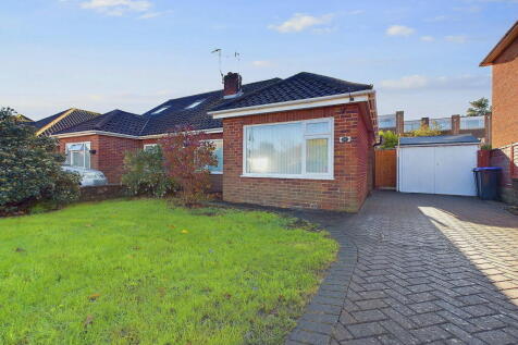 2 bedroom semi-detached bungalow for sale