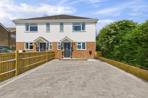 Crabtree Lane, Lancing, BN15 9PN 3 bed semi
