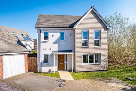 Spruce Drive, Ravenstone, LE67 4 bed detached house for sale