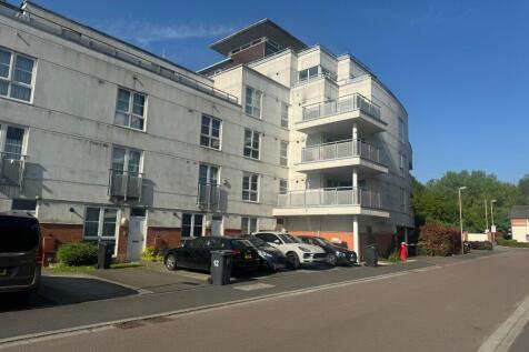 1 bedroom maisonette for sale