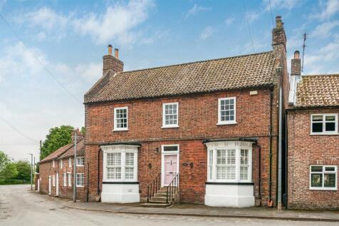 The Saddlers, Church Street, Kilham... 6 bed detached house for sale