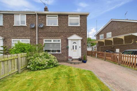 3 bedroom semi-detached house for sale
