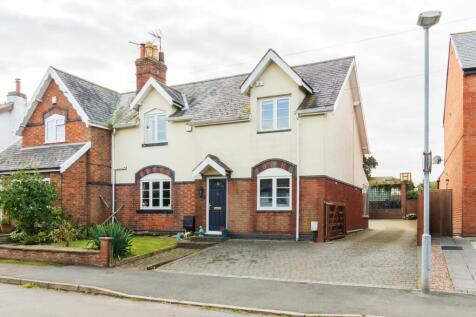 Peveril Road, Ashby Magna, LE17 4 bed semi